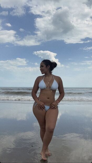 Full leaked Aloaguiii private onlyfans photo