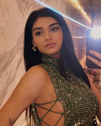 Full leaked Asfa sinha private onlyfans photo