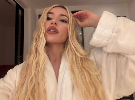 Full leaked Ava max private onlyfans photo