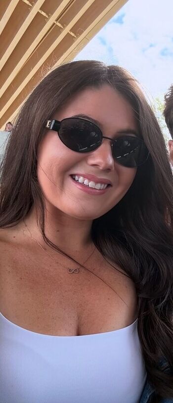 Full leaked Celyphonee private onlyfans photo