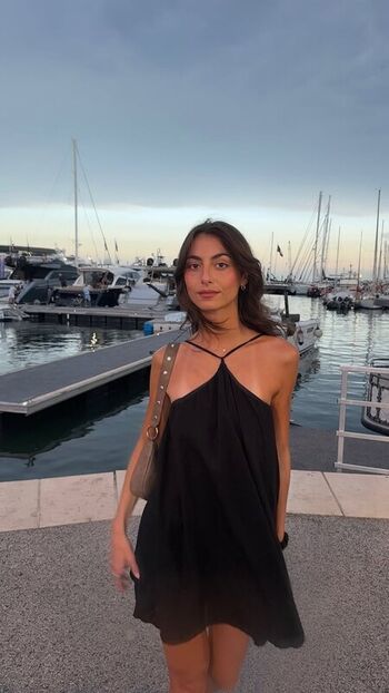 Full leaked Charlotte berry private onlyfans photo
