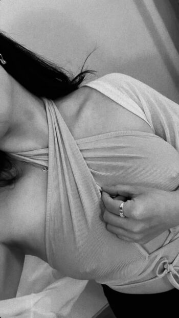Full leaked Crystelloga private onlyfans photo
