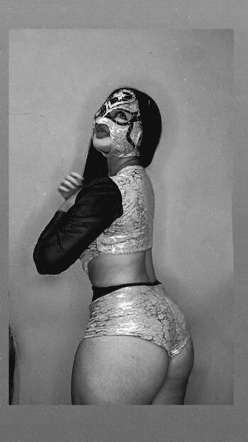 Eira Goth Girl