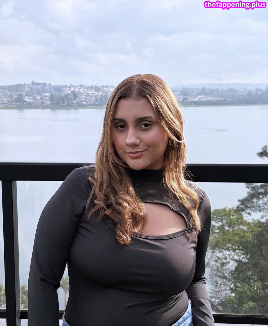 Evelyn carvalho