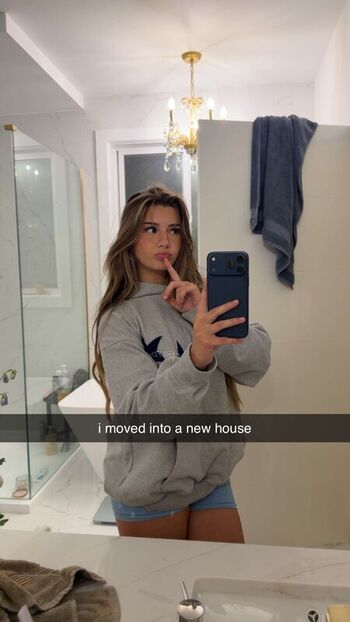 Mikayla Campinos