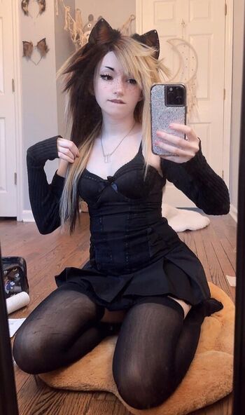 Full leaked Sleepystrawbaby private onlyfans photo