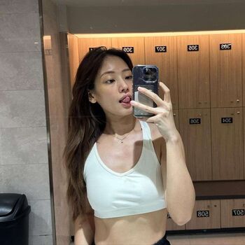Valerie Dewi